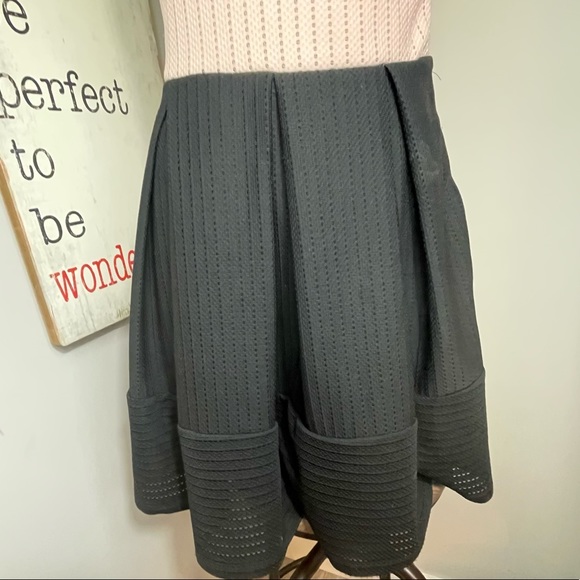 Twilight Simon’s blush and black color block halter box pleat dress - Picture 8 of 10